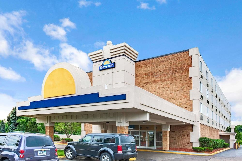 Days Inn By Wyndham Livonia Canton Detroit Extérieur photo